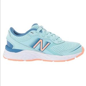 Girl’s barely worn New Balance 680 sneakers